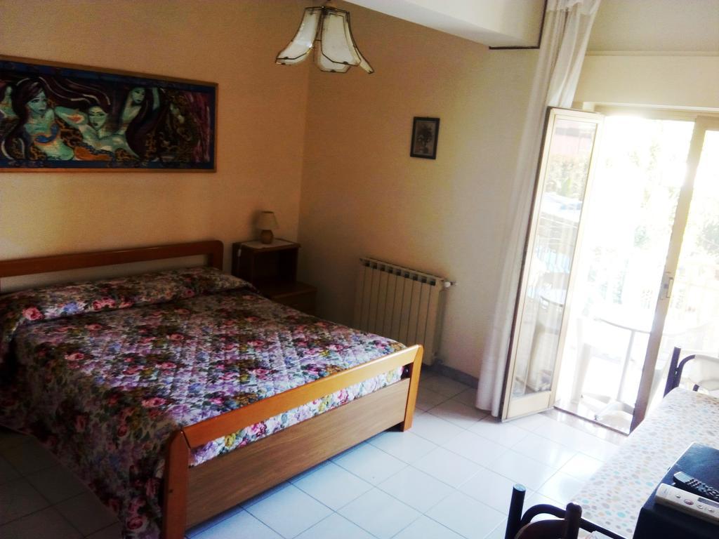 Hotel Eliseo Giardini Naxos Dış mekan fotoğraf