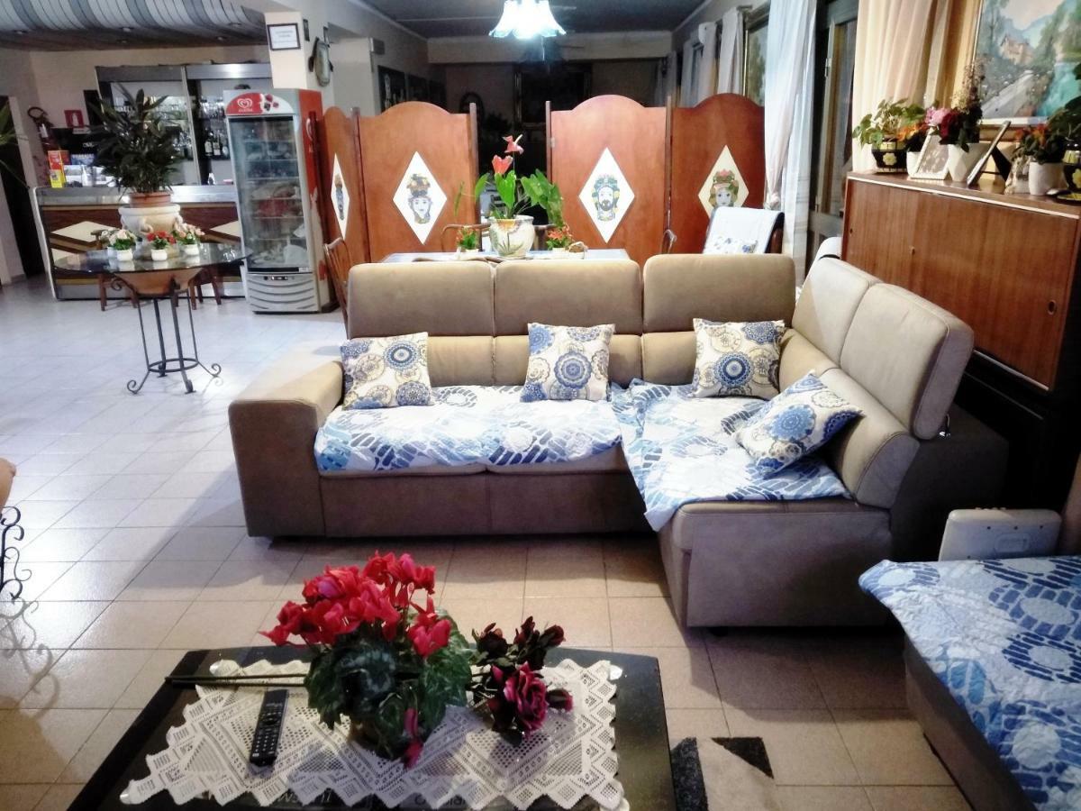 Hotel Eliseo Giardini Naxos Dış mekan fotoğraf