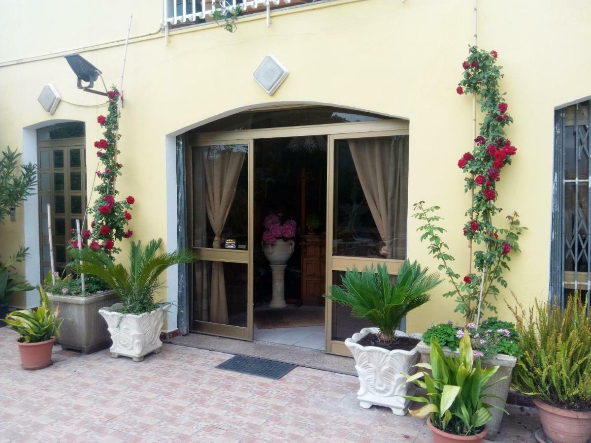 Hotel Eliseo Giardini Naxos Dış mekan fotoğraf
