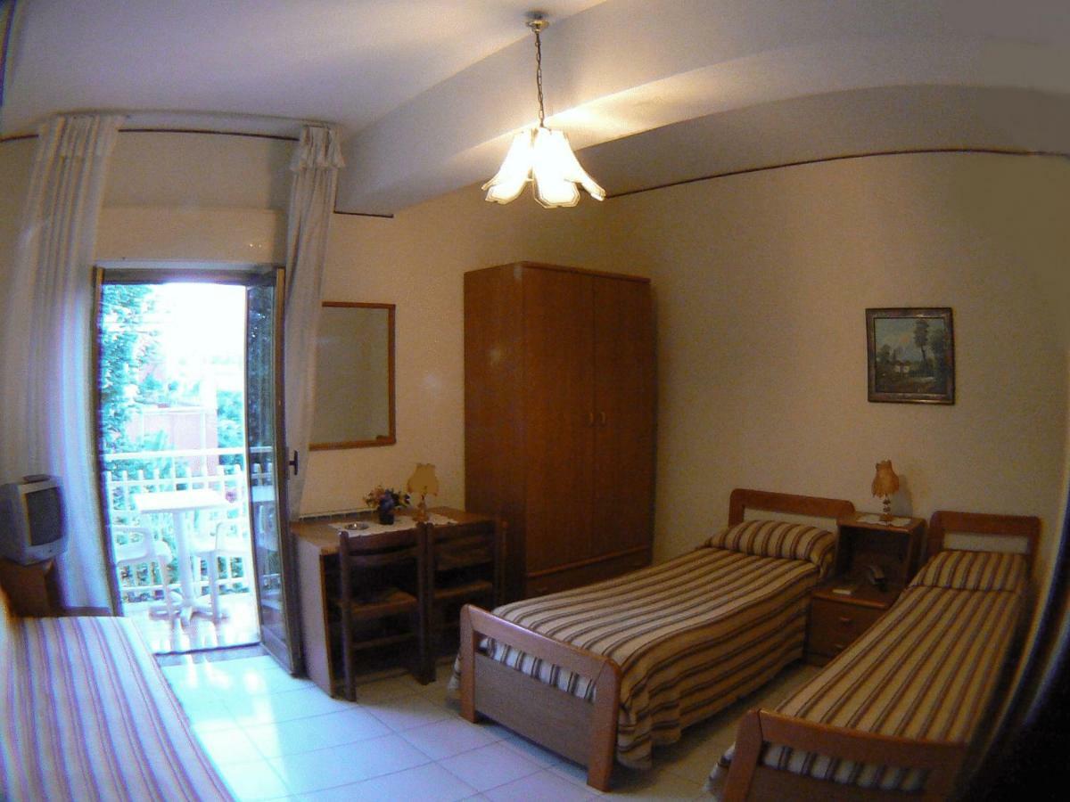 Hotel Eliseo Giardini Naxos Dış mekan fotoğraf