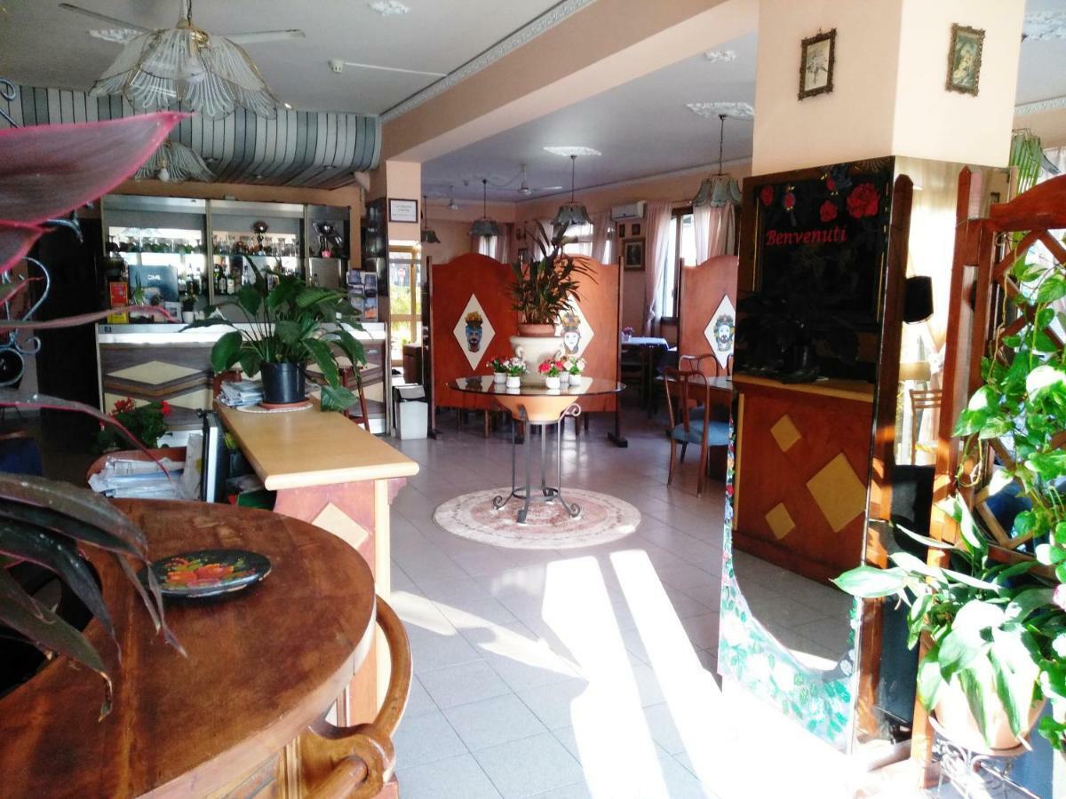 Hotel Eliseo Giardini Naxos Dış mekan fotoğraf