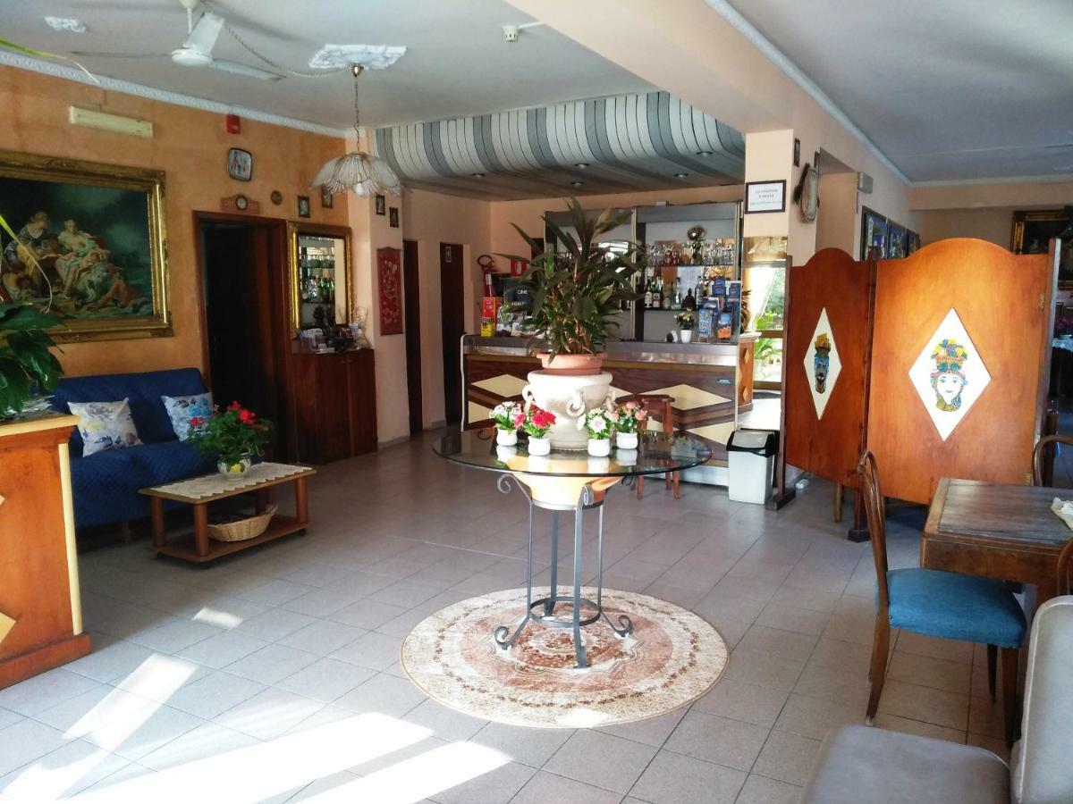Hotel Eliseo Giardini Naxos Dış mekan fotoğraf